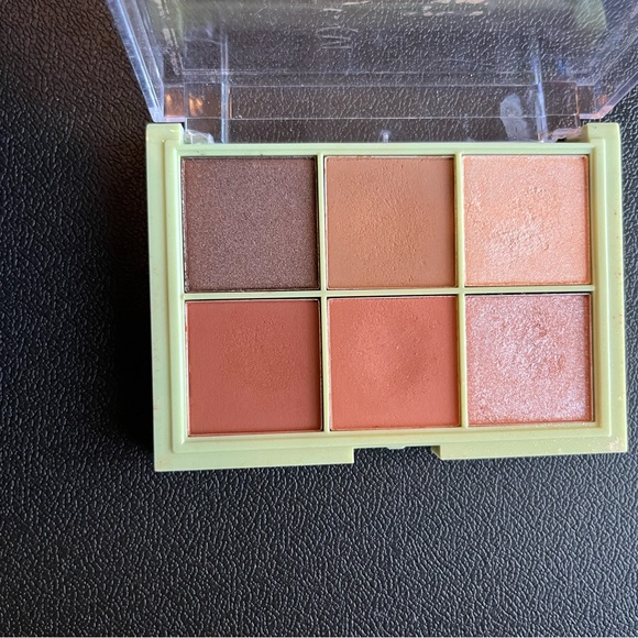 Pixi - Picture 4 of 6